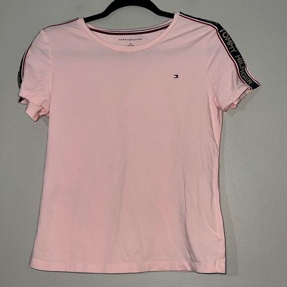 TOMMY HILFIGER
Women's Flag Logo T-Shirt - Picture 1 of 6